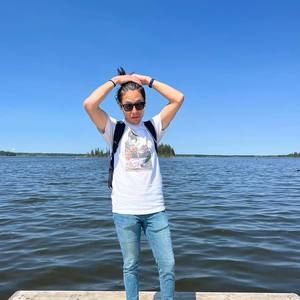 Meet your Posher, Lennon